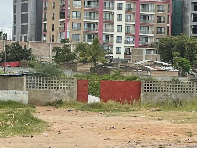 #29 - Área para Venda em Maputo - Maputo