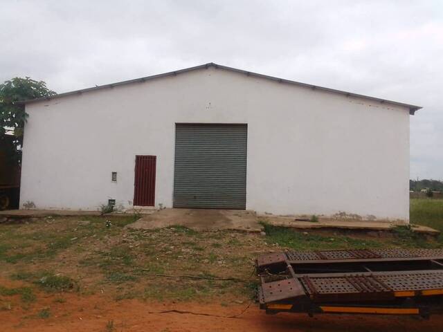 #33 - Sala para Venda em Matola - Maputo