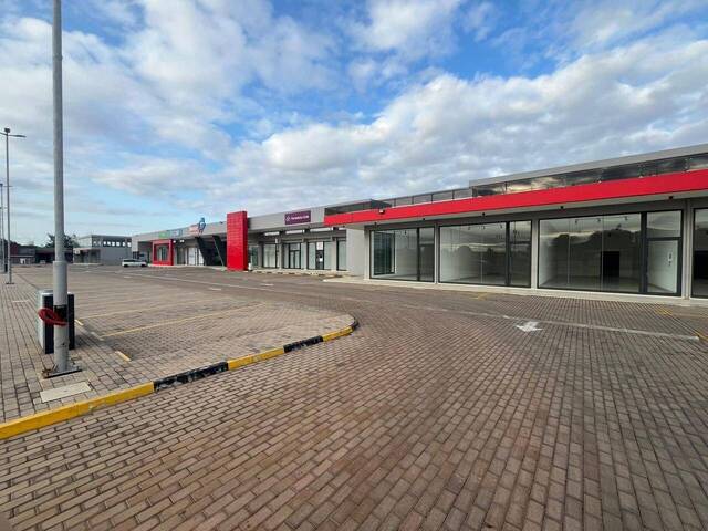 #42 - Ponto Comercial para Arrendamento em Maputo - Maputo - 2