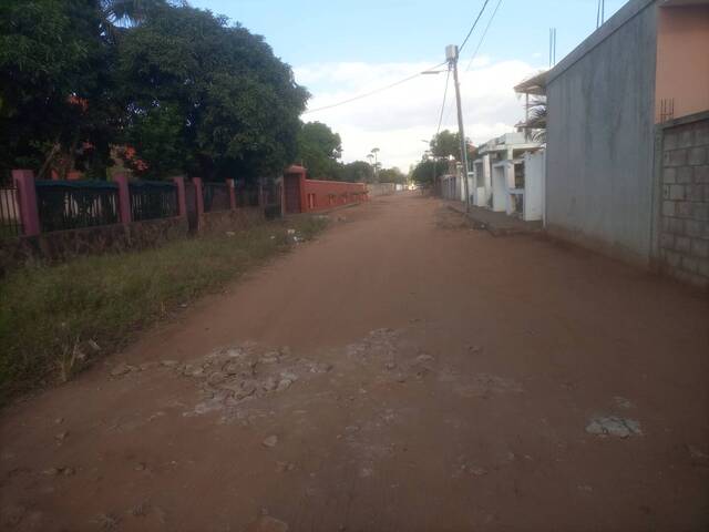 Terreno para Venda em Matola - 3