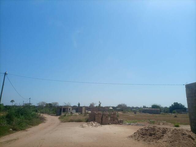 #66 - Área para Venda em Maputo - Maputo