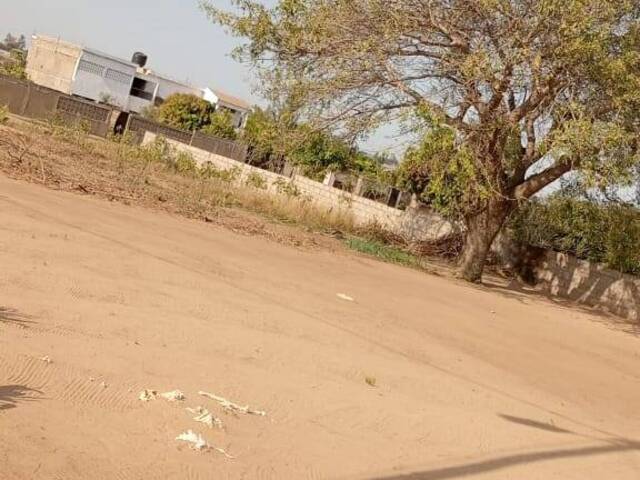 Terreno para Venda em Matola - 5