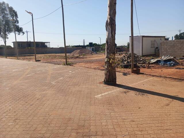 Ponto Comercial para Venda em Matola - 5