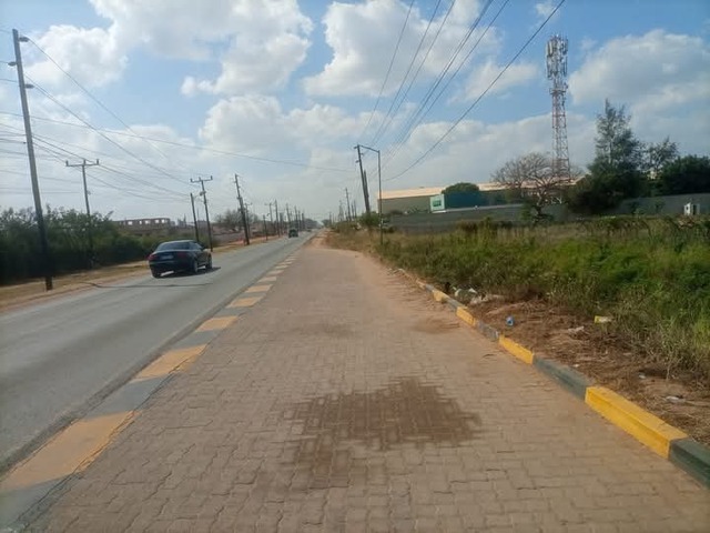 Área para Venda em Matola - 4
