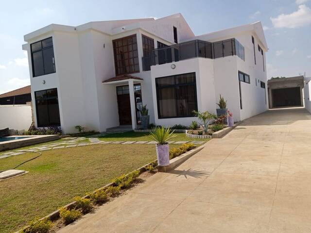 #233 - Moradia para Venda em Matola - Maputo - 2