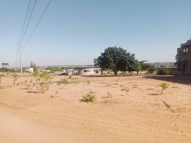 Conjunto Comercial para Venda em Marracuene - 5
