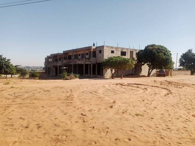 Conjunto Comercial para Venda em Marracuene - 4