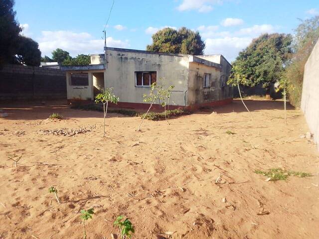 Terreno para Venda em Matola - 4
