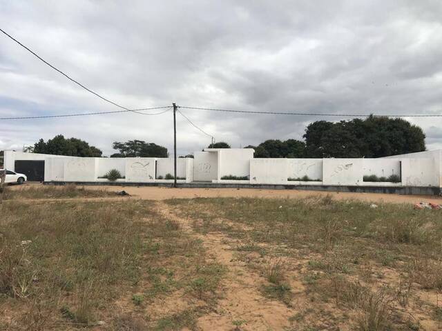 #311 - Terreno para Venda em Matola - Maputo - 2