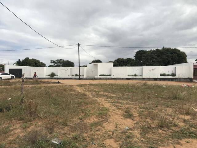 Venda em 1° de Maio - Matola
